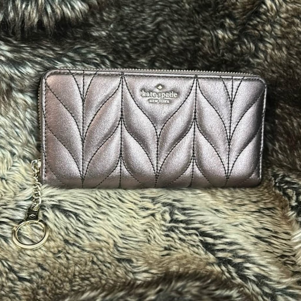 Kate Spade Briar Lane Metallic Mauve Quilted Wallet - Like New!